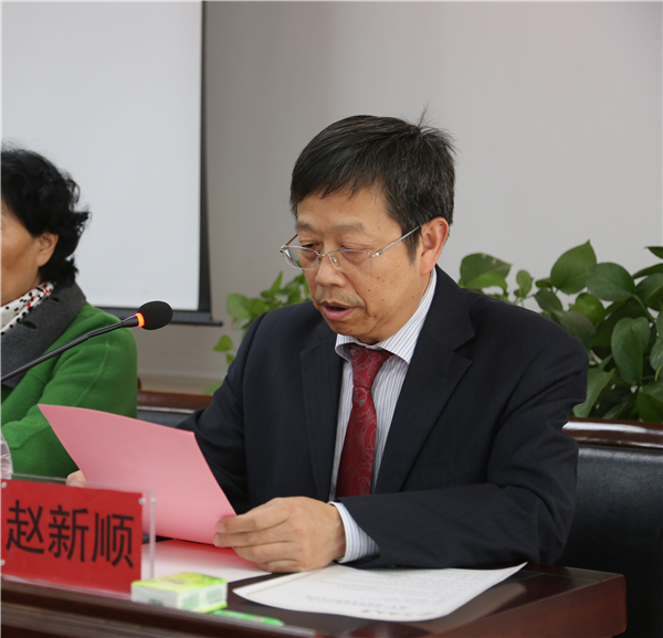 邁阿密學(xué)院院長(zhǎng)趙新順（右）致辭.JPG